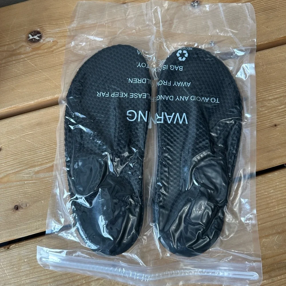 NEW water shoes kids size 4